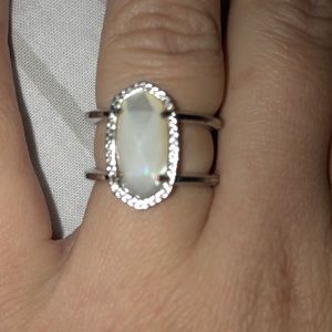 Kendra Scott ring! Pearly stone and silver band